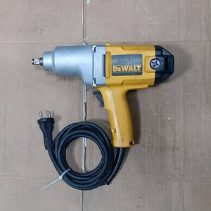 디월트 임팩렌치