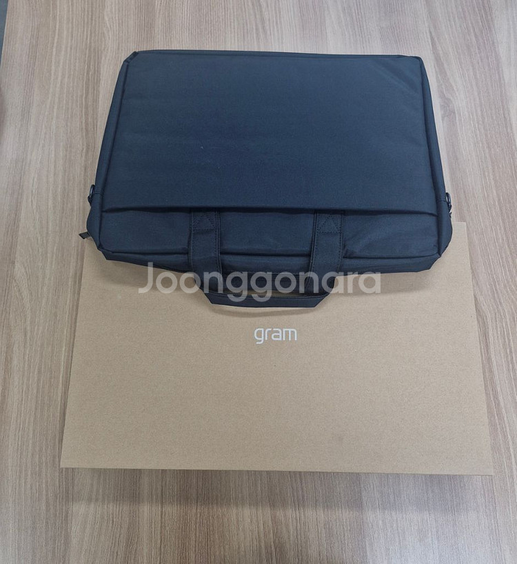 LG 그램 17인치 팝니다 윈도우 설치 및 부가제품포함--3