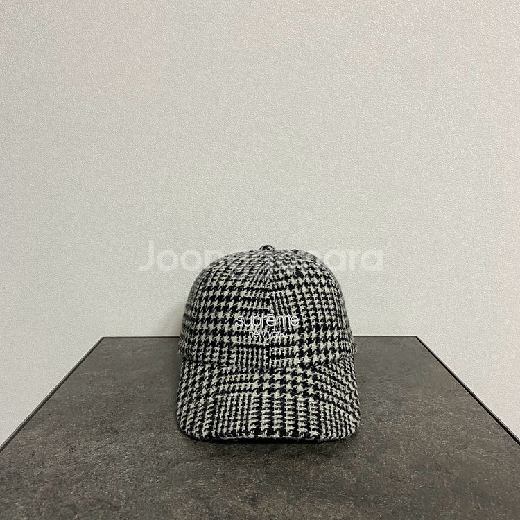 슈프림 하운드투스 그레이 클래식 로고 볼캡 모자--0