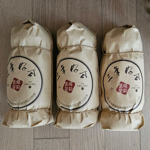 지유명차 보이차판매합니다. 삼년호합타차