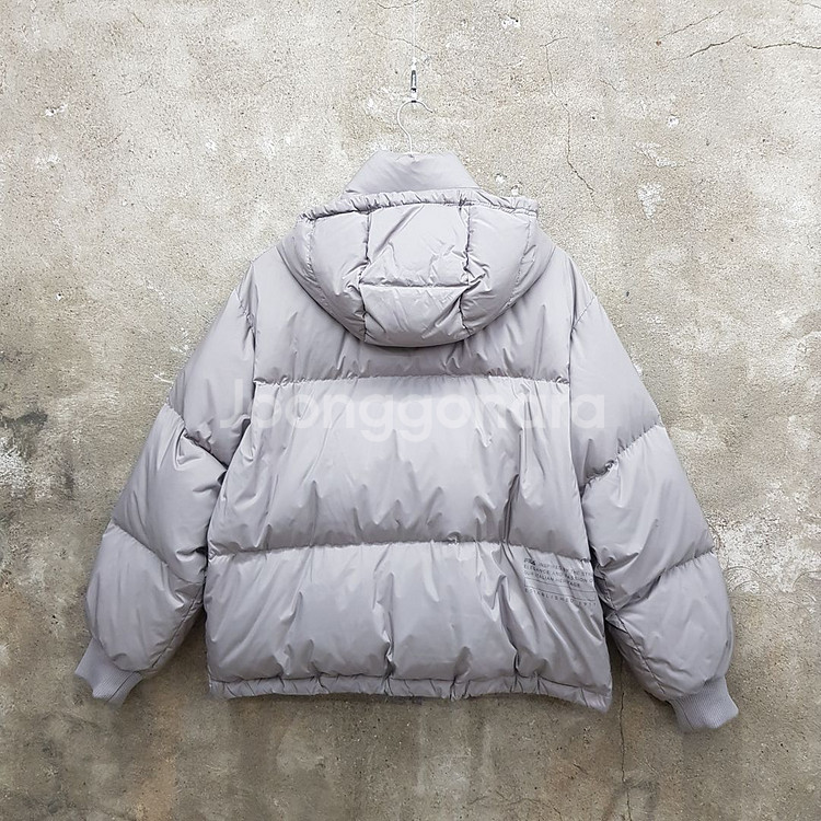 휠라 라이트 숏다운 점퍼 패딩 M 사이즈--1