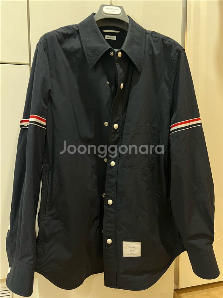 톰브라운 암밴드자켓 3사이즈 (새상품급)--0