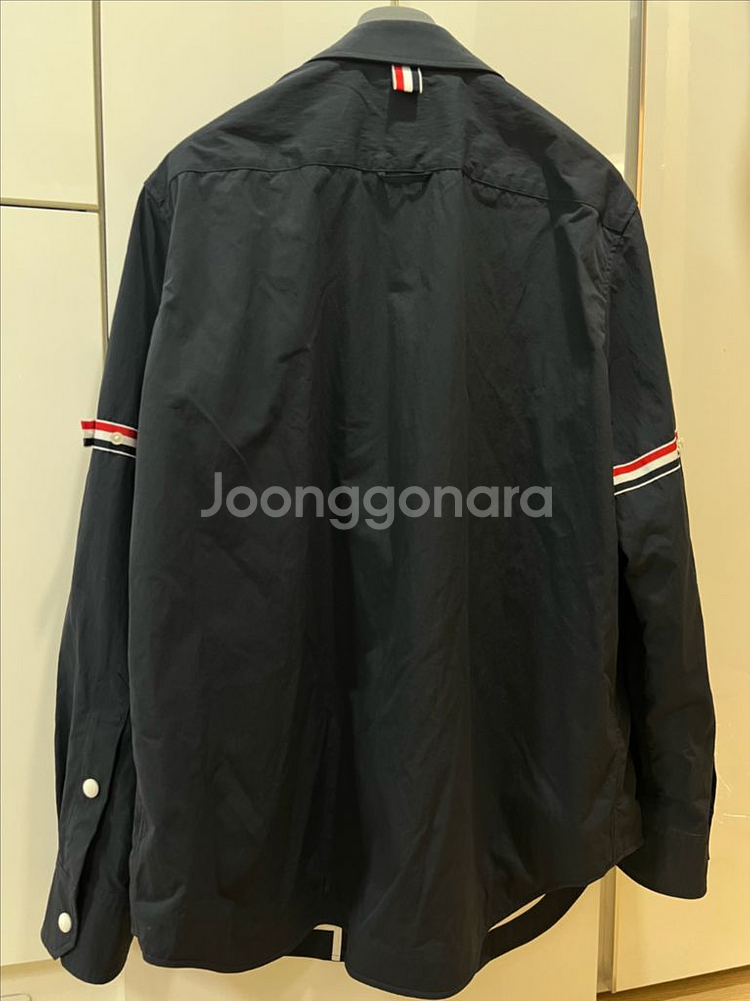 톰브라운 암밴드자켓 3사이즈 (새상품급)--1