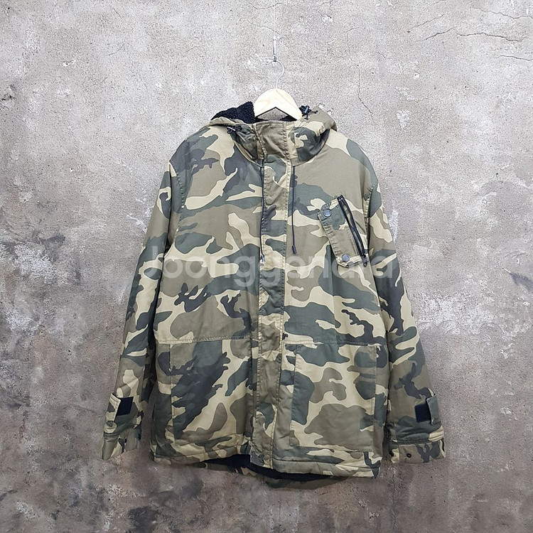 자라 밀리터리 카모플라주 후드 패딩 점퍼 XL 사이즈--0