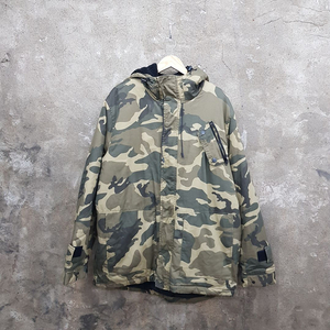 자라 밀리터리 카모플라주 후드 패딩 점퍼 XL 사이즈