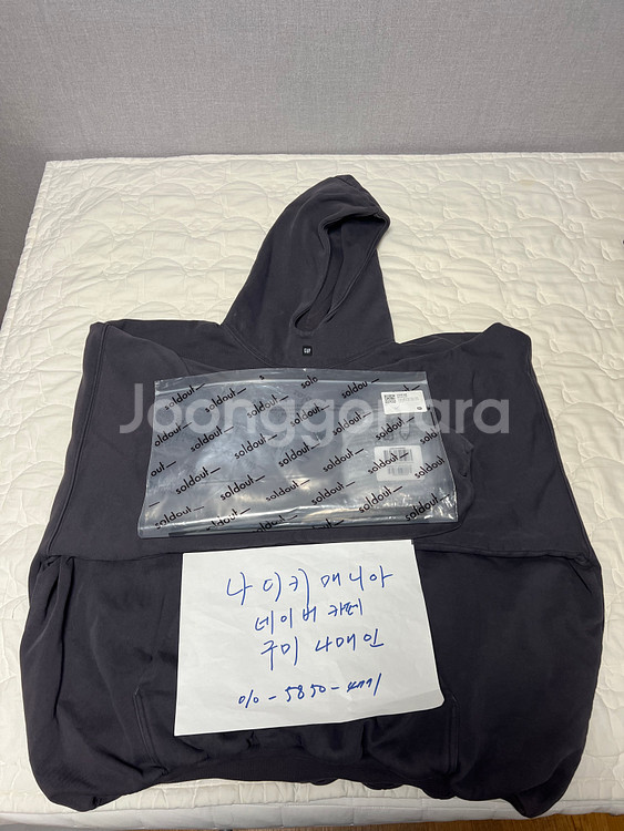 L 이지 갭 엔지니어드 바이 발렌시아가 로고 후드 블랙--0