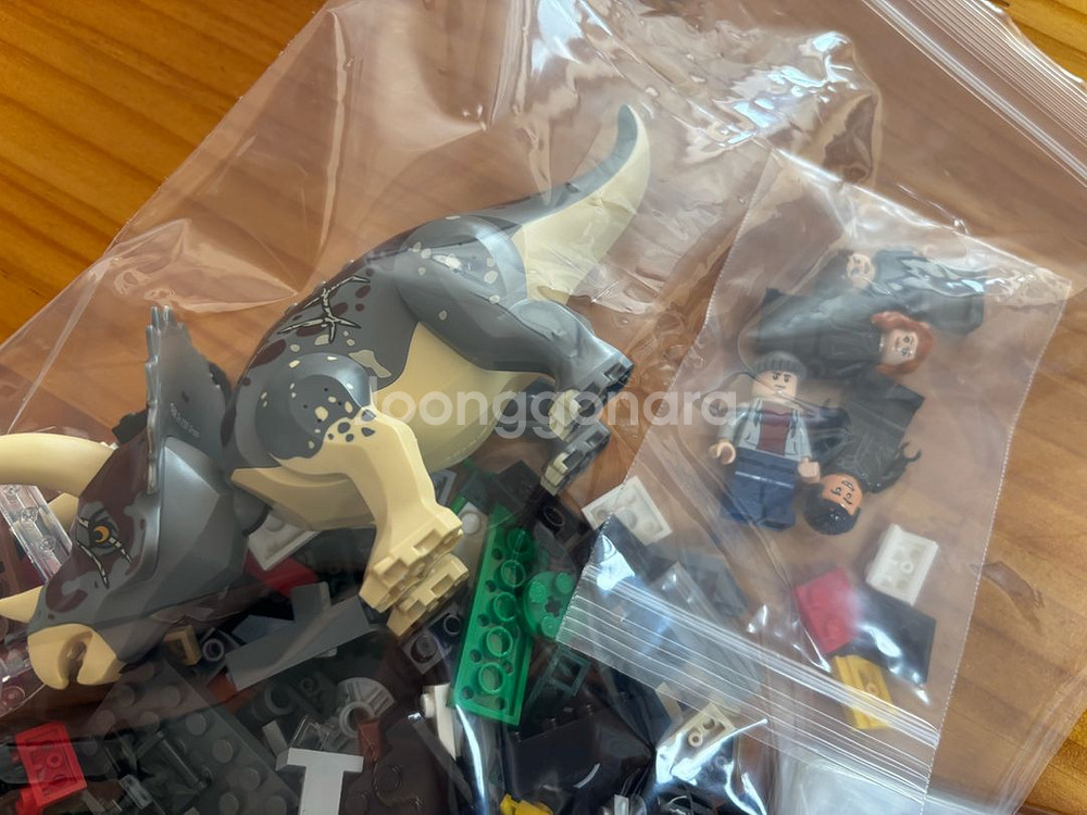 레고 쥬라기월드 76950 트리케라톱스 픽업트럭 매복--1