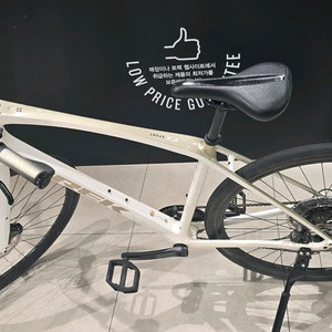 24년 트렉 FX4 카본 하이브리드 L사이즈