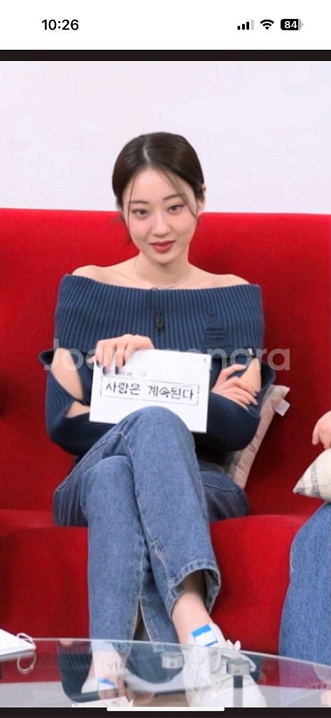 러브이즈트루 경리 컷아웃 니트 블랙--3