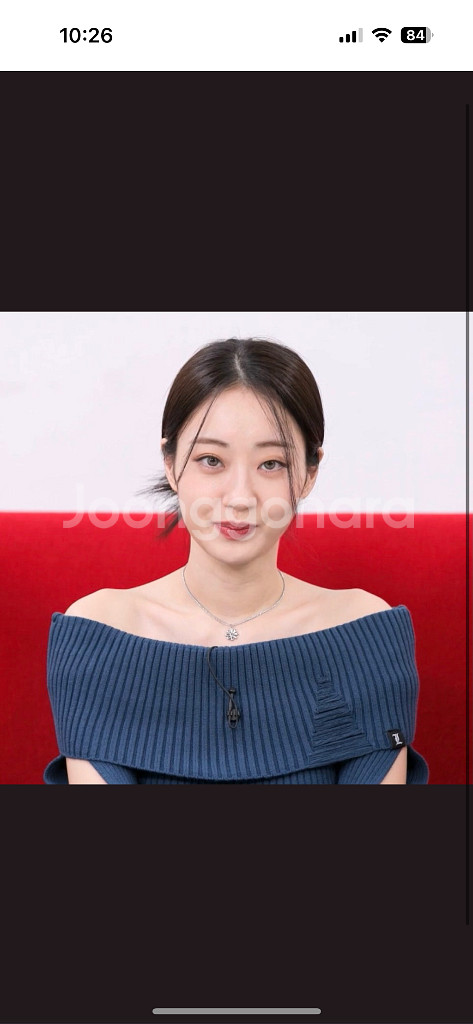 러브이즈트루 경리 컷아웃 니트 블랙--2