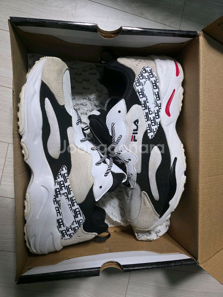 뜨뜨뜨뜨 굿즈 운동화--2