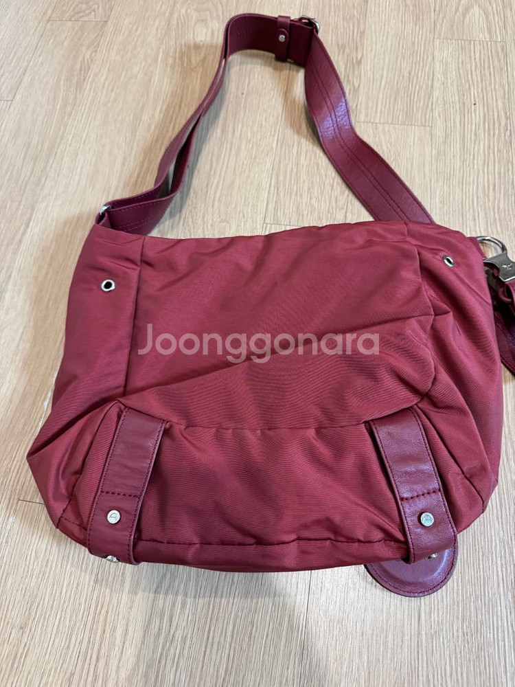 만다리나덕 크로스백--1