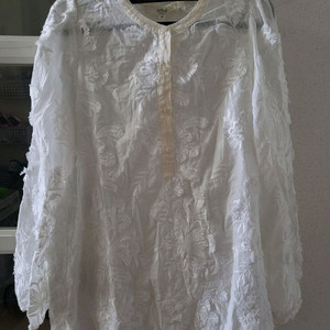 바네사브루노 블라우스