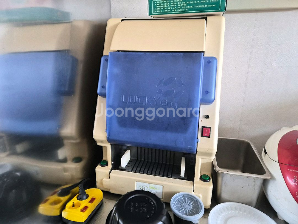 럭키로보틱스 김밥 절단기 팝니다--0