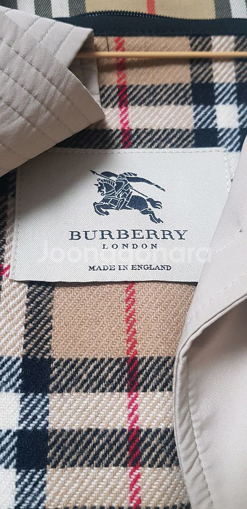 (정품)버버리 바바리코트--1