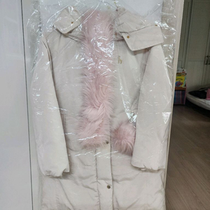 헤지스키즈 구스롱패딩 145