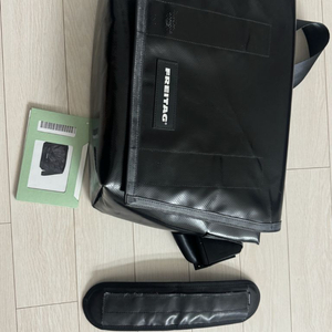 프라이탁 덱스터 + 숄더패드