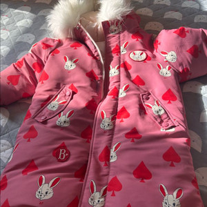 베베드피노 스페이드앨리스 구스다운 120사이즈 팝니다