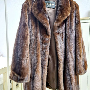 우단(woodan) 밍크 코트