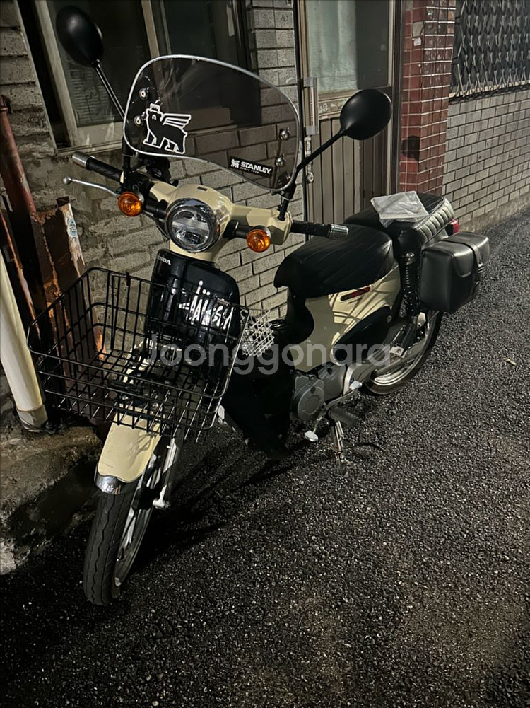 슈퍼커브 2열시트(텐덤시트)+사이드브라켓(좌+우)팝니다--1