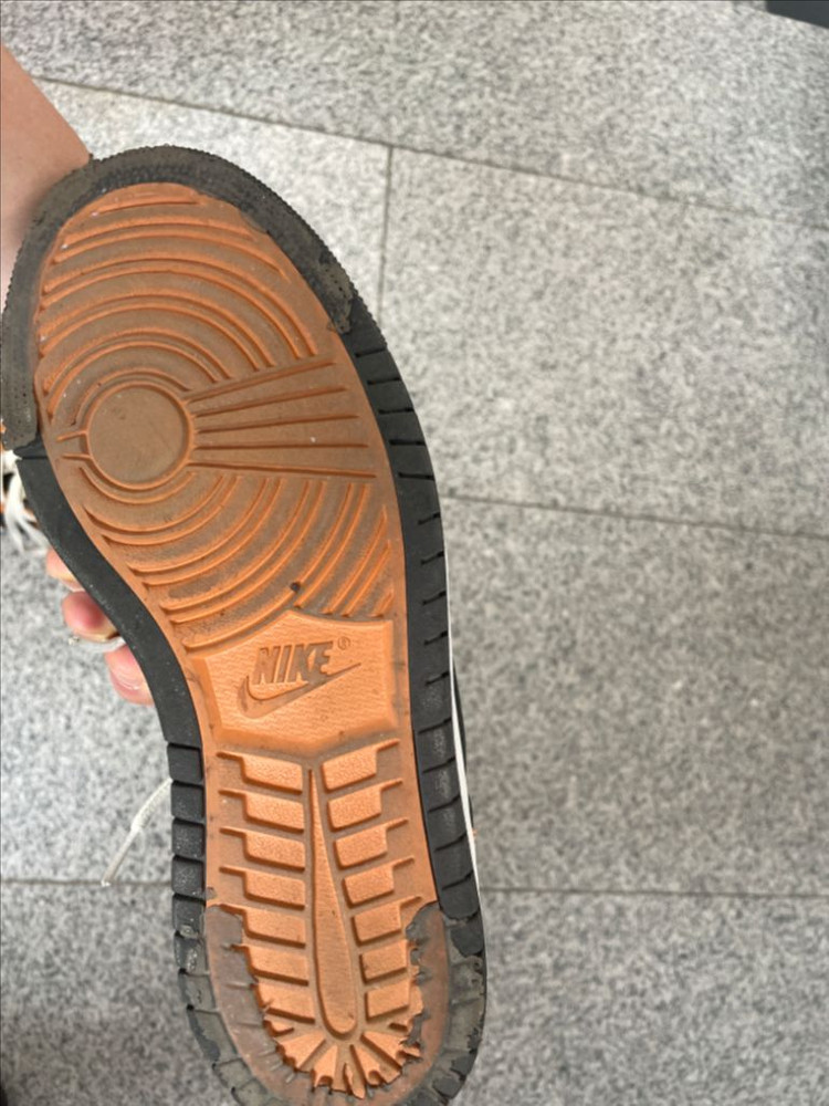 조던 1 줌 에어 컴포트 오렌지 275 이미지