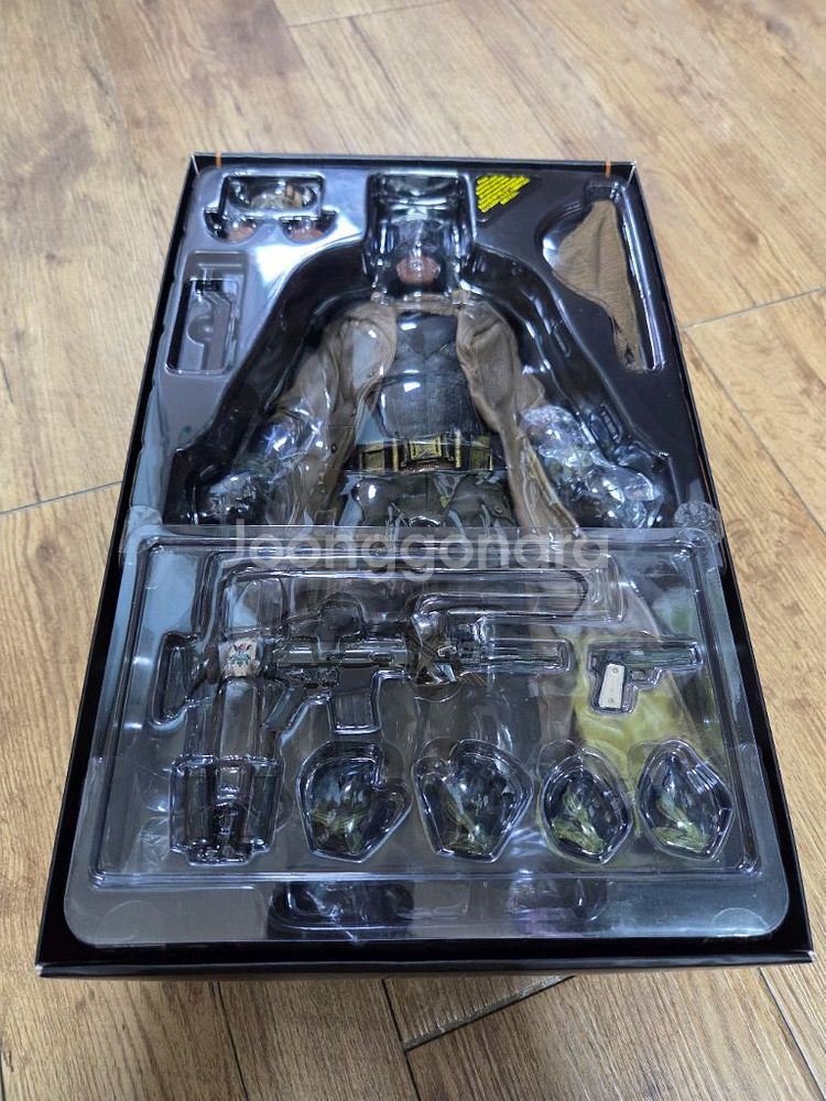 핫토이 BVS 나이트메어 배트맨 사막배트맨MMS372--3