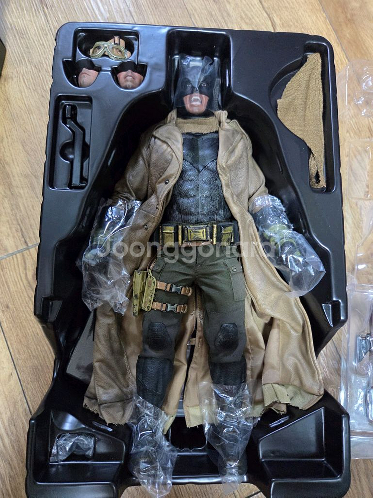 핫토이 BVS 나이트메어 배트맨 사막배트맨MMS372--4