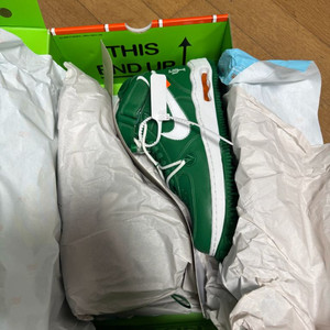 나이키 x 오프화이트 에어포스 1 미드