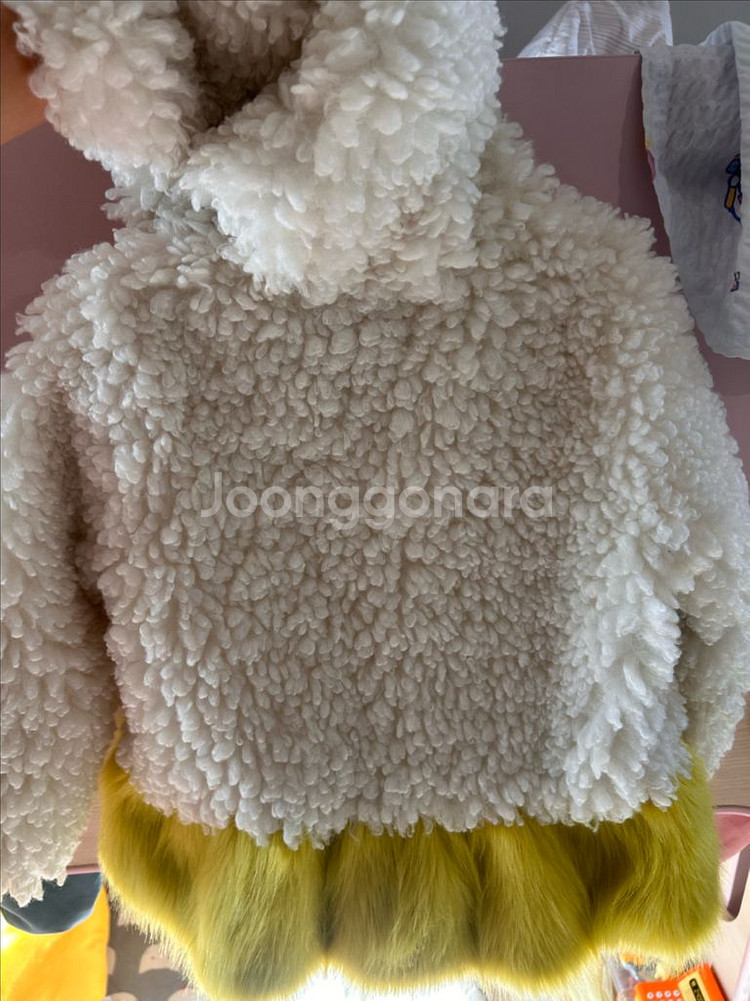 프렌치캣 화이트 부클 코트 120--2