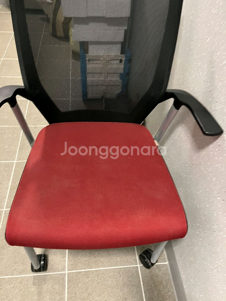 시디즈 아이블 서울대 의자 1.5만원에 팔아요--2