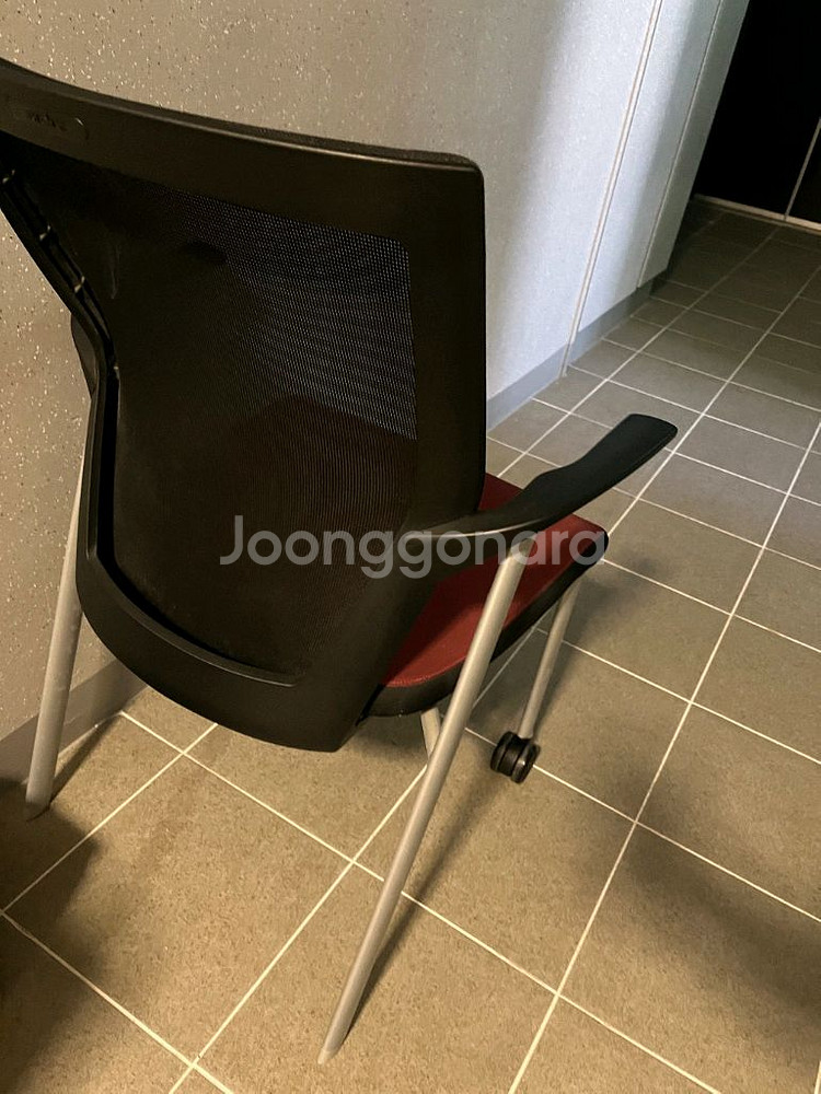 시디즈 아이블 서울대 의자 1.5만원에 팔아요--0