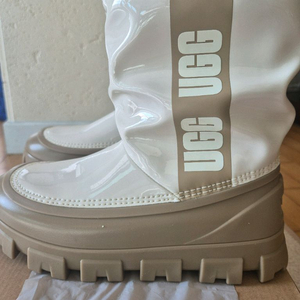 어그 브렐라 미니 230/ USA 6