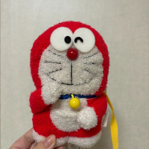 고전 빨간도라에몽 가방 인형