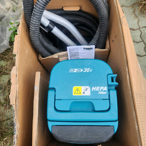 마끼다 36v 충전집진기 DVC157L 본체 팝니다