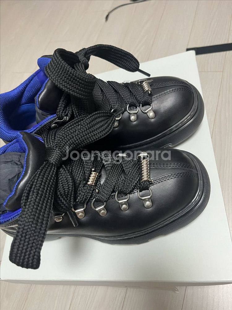 버버리 트렉 부츠 블랙 41사이즈--1