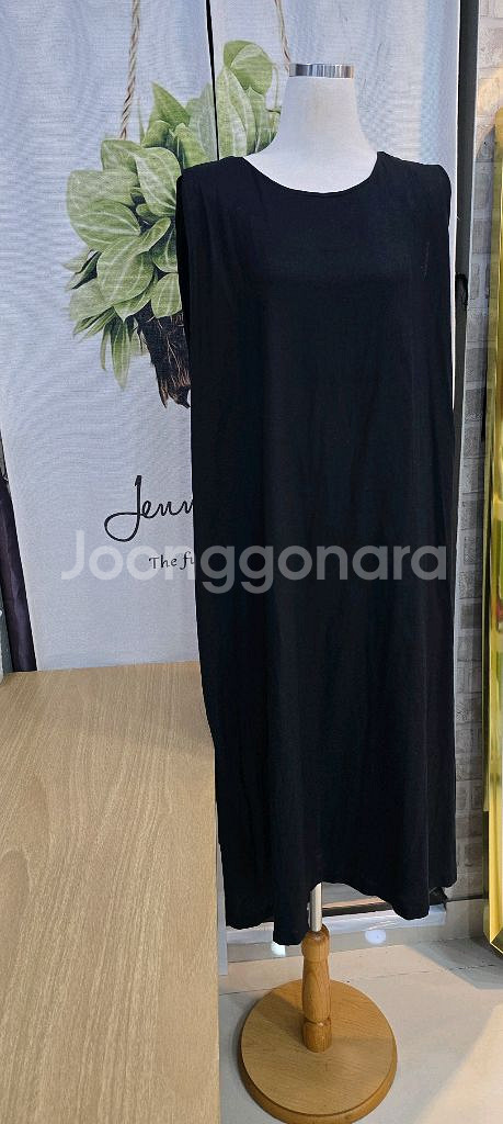 브리엘 슬리브리스 린넨원피스88 미사용--0