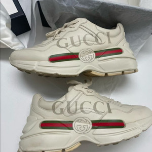 구찌 라이톤 245사이즈