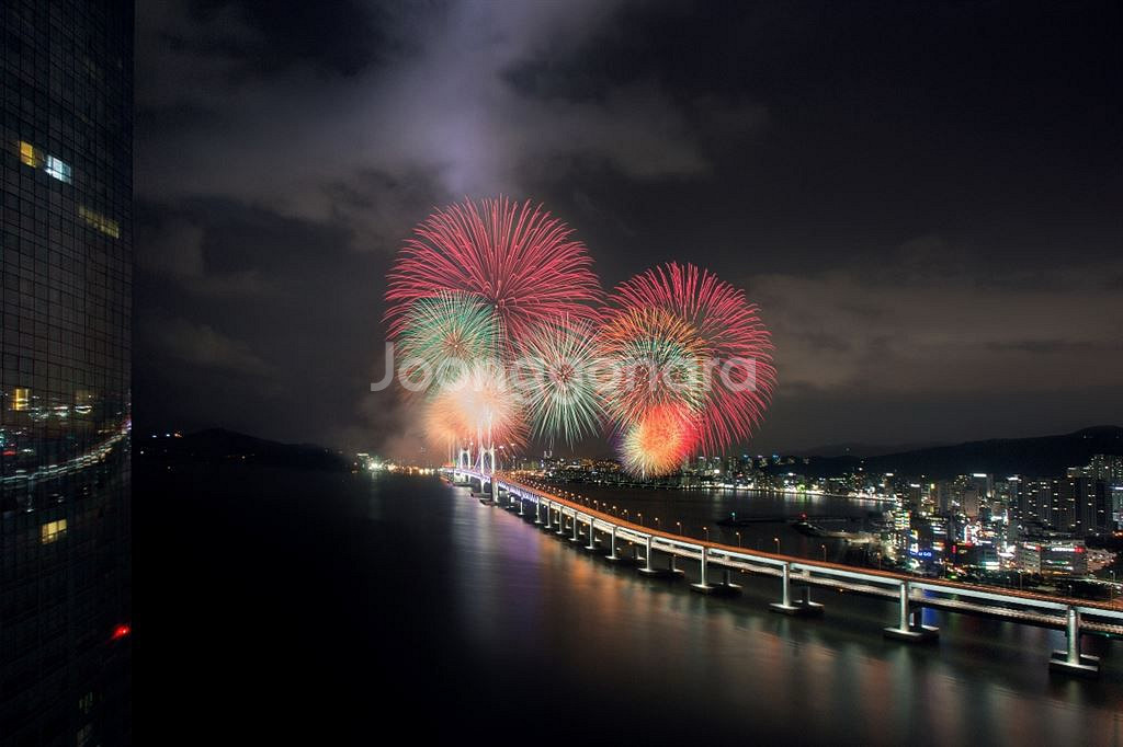 부산불꽃축제 파크하얏트부산 오션뷰킹 광안대교 야경1박--2