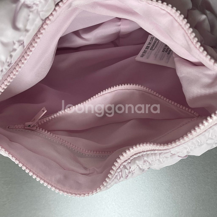 코스(COS) 퀼티드 미니 백 - 라이트 핑크--1