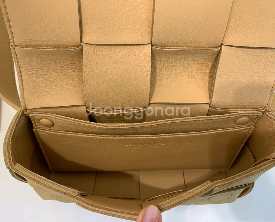 보테가베네타 미니 카세트백--2