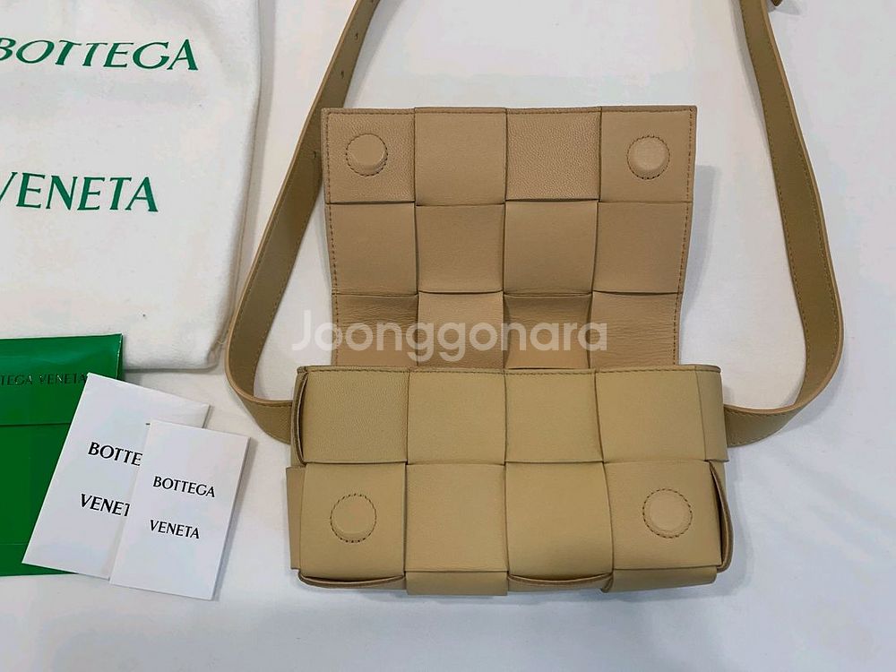 보테가베네타 미니 카세트백--3