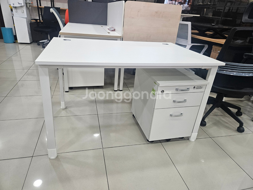 [신품]화이트 사무용책상 강남전시장 사무용가구--0