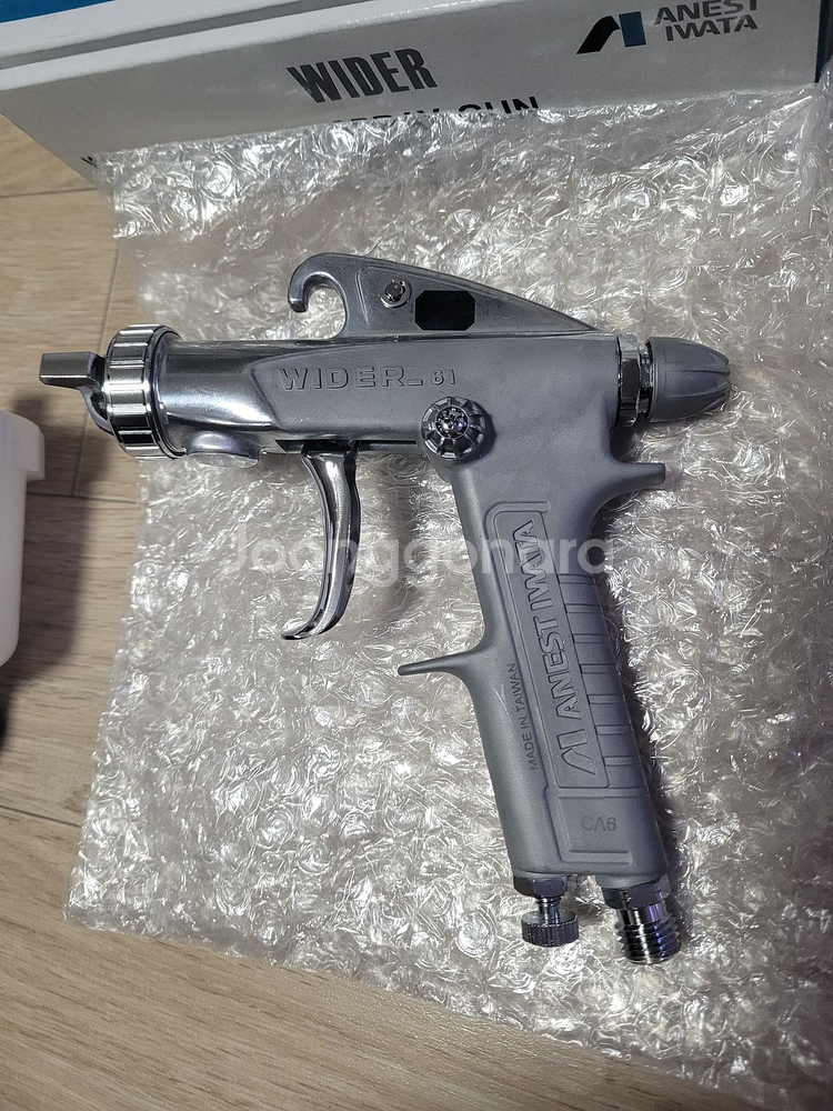아네스트 이와타 W-61 스프레이건--1