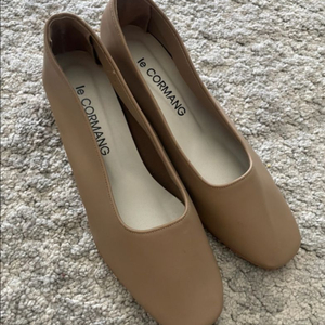 르꼬르망 베이직 스퀘어 플랫 베이지 색상 240