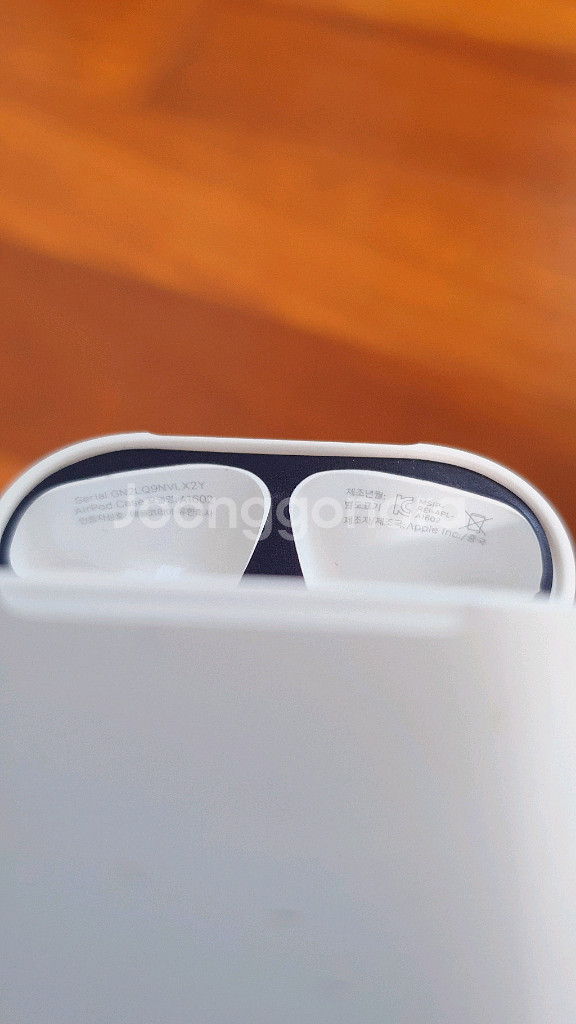 에어팟2세대 본체 케이스, 상태좋음, A1602--4