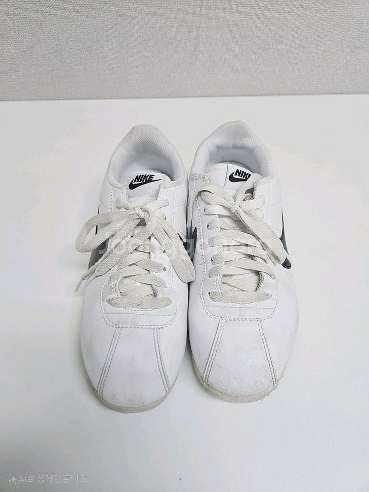 나이키 코르테즈 화이트 블랙 240--0