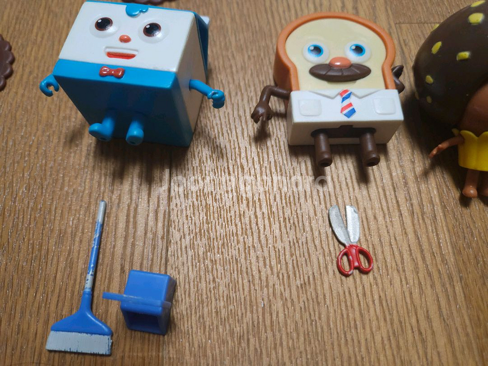 브레드이발소 피규어 미니컵케익 피규어 일괄 아동식책 덤 72000원--7