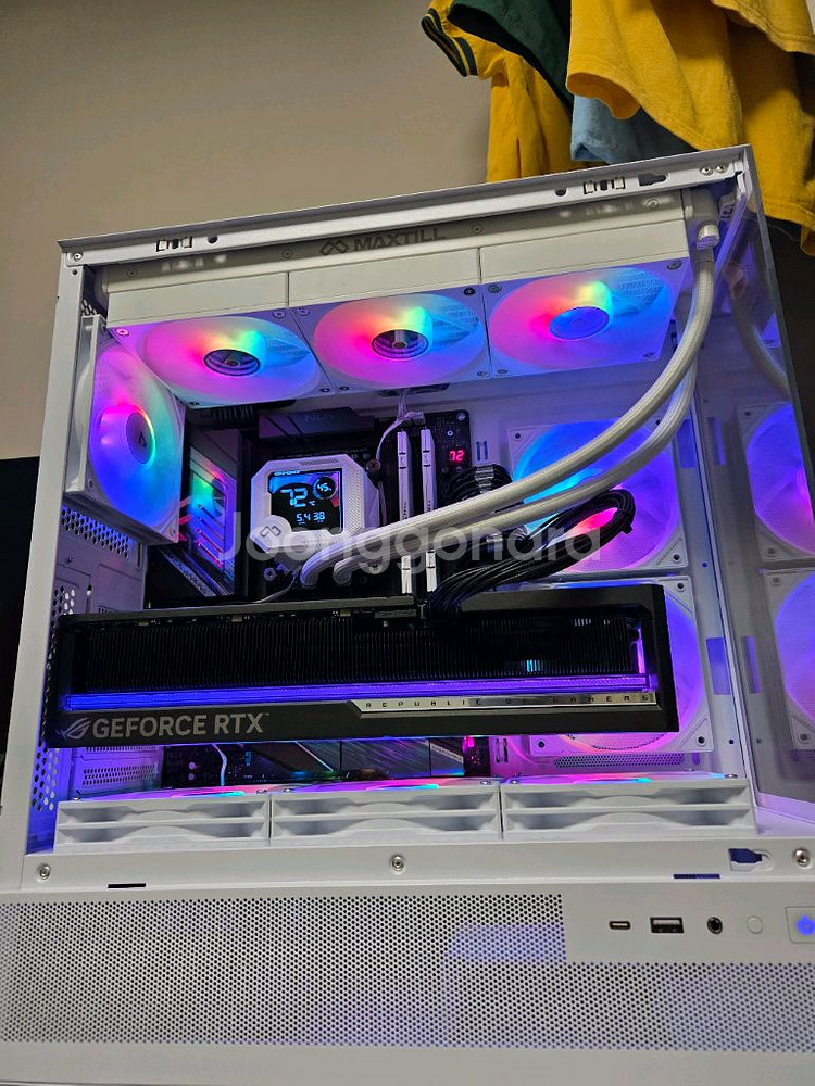 9950x3d, x870e, 64gb,2tb,5090--2