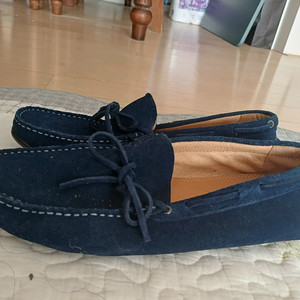 토즈 스웨이드 드라이빙 슈즈입니다 260사이즈 3만원