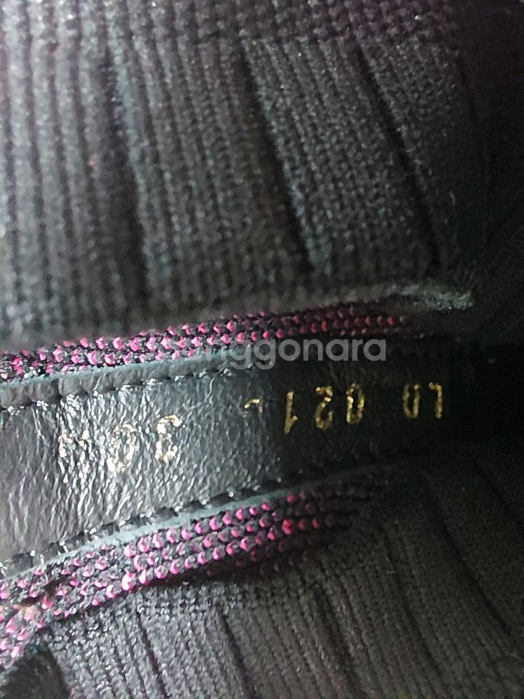 (정풍)새상품 한정판 루이비통 큐빅 삭스러너 스니커즈--9